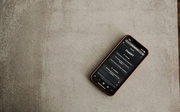 Faut-il changer d'IA ? Pourquoi les enseignants gagneraient à rester avec ChatGPT